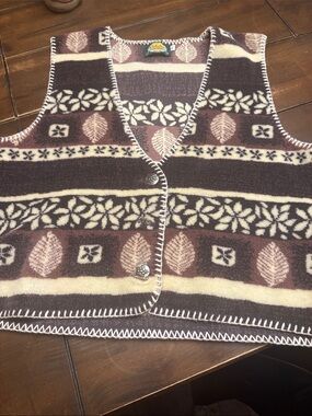 Cabelas size L Patterned Knit Vest in Brown and Cream